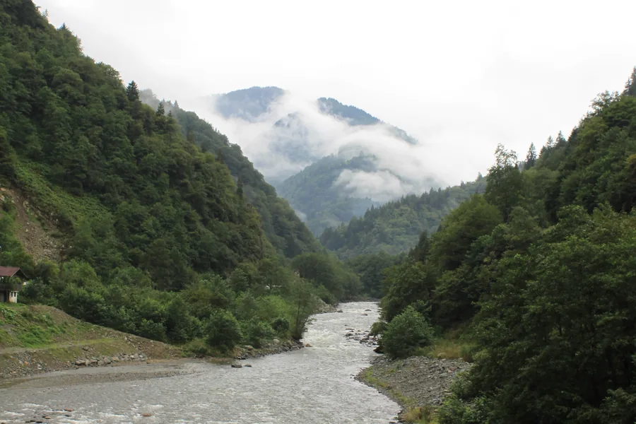 Çamlıhemşin · Vadi kasabası · Rize
